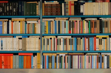 AVVISO PUBBLICO PER MANIFESTAZIONE DI INTERESSE VOLTO AD INDIVIDUARE LIBRERIE PER LA FORNITURA DI LIBRI PER LA BIBLIOTECA COM